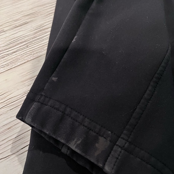 Under Armour Sleek Black Full-Zip Jacket - Picture 10 of 16